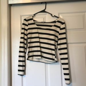 Long sleeve stripe crop top